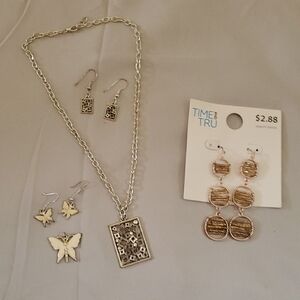 Time and Tru Silver and Gold Necklace Set